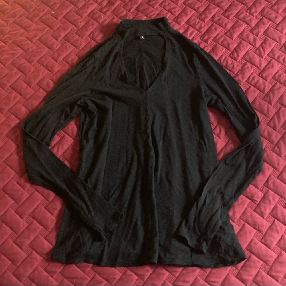 Express Mock-neck Keyhole Top